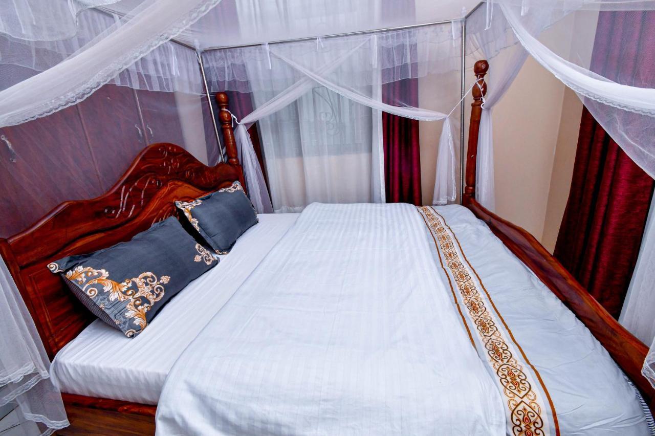 Peace Of Mind Suites Entebbe Exteriér fotografie