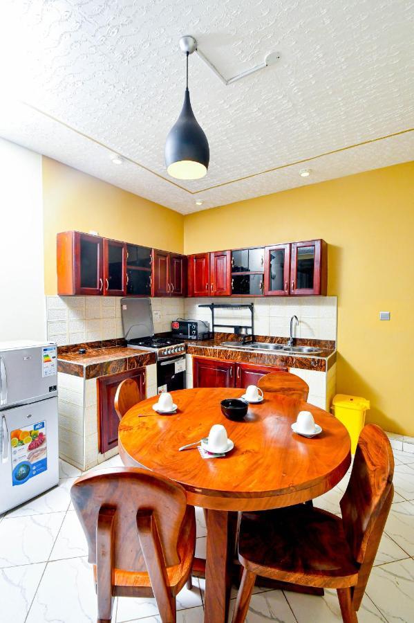 Peace Of Mind Suites Entebbe Exteriér fotografie