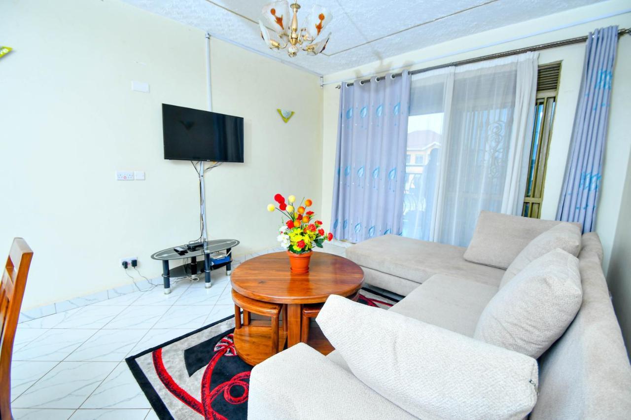 Peace Of Mind Suites Entebbe Exteriér fotografie