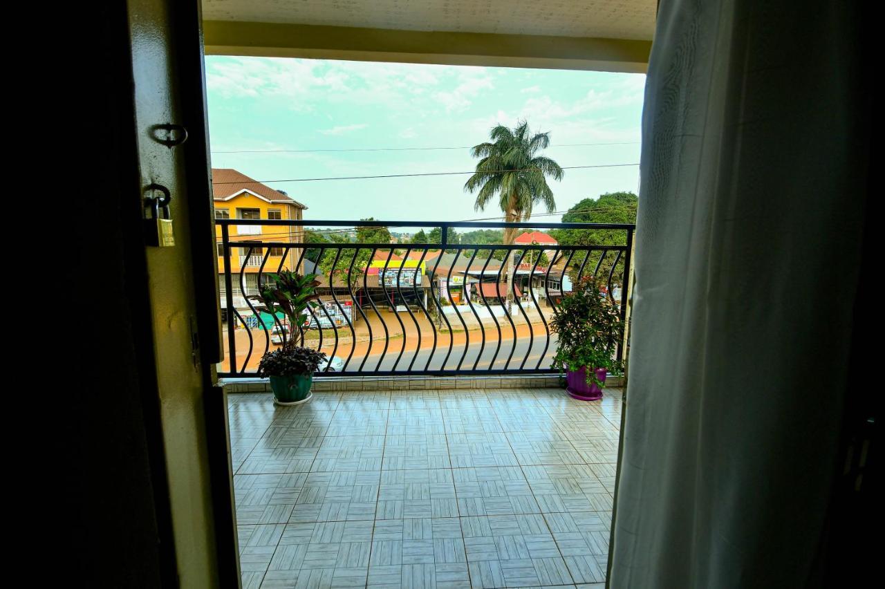 Peace Of Mind Suites Entebbe Exteriér fotografie