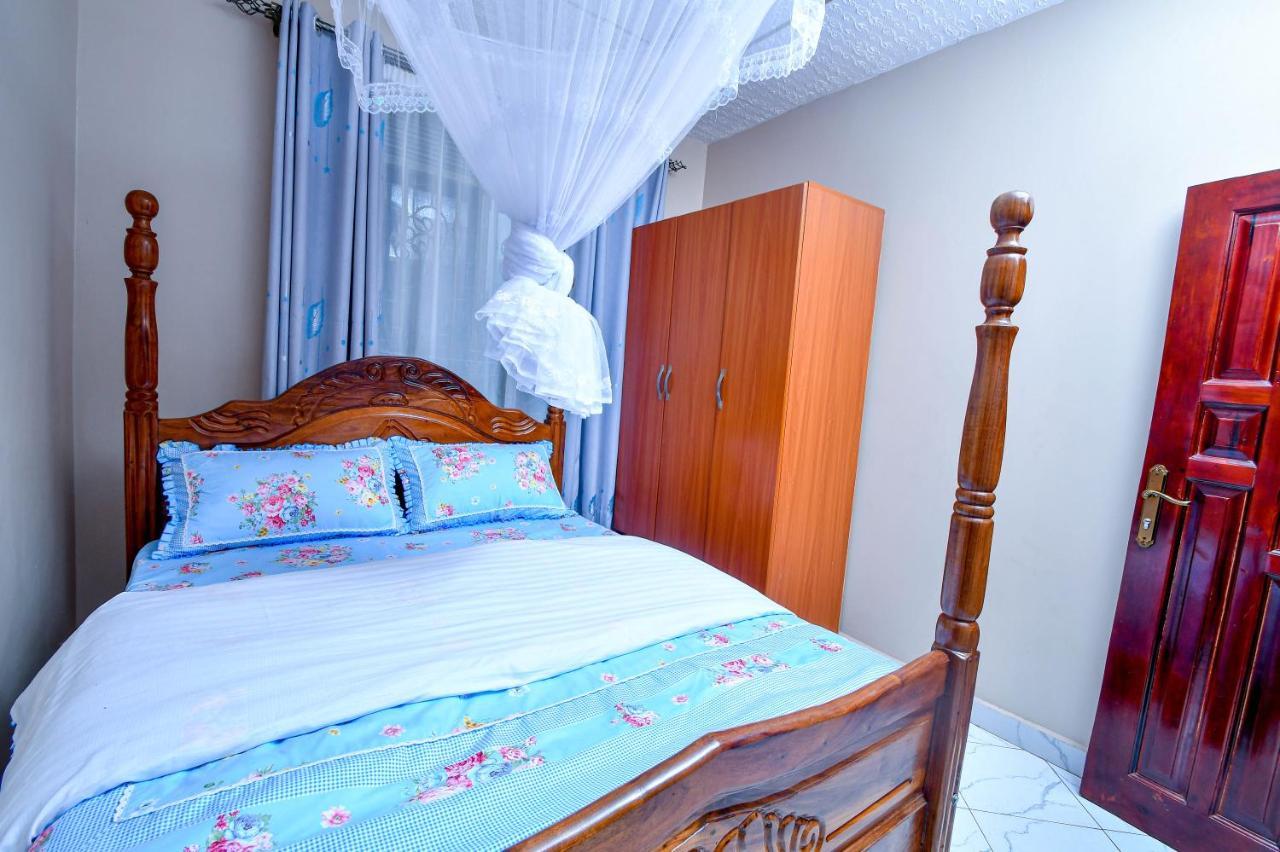 Peace Of Mind Suites Entebbe Exteriér fotografie