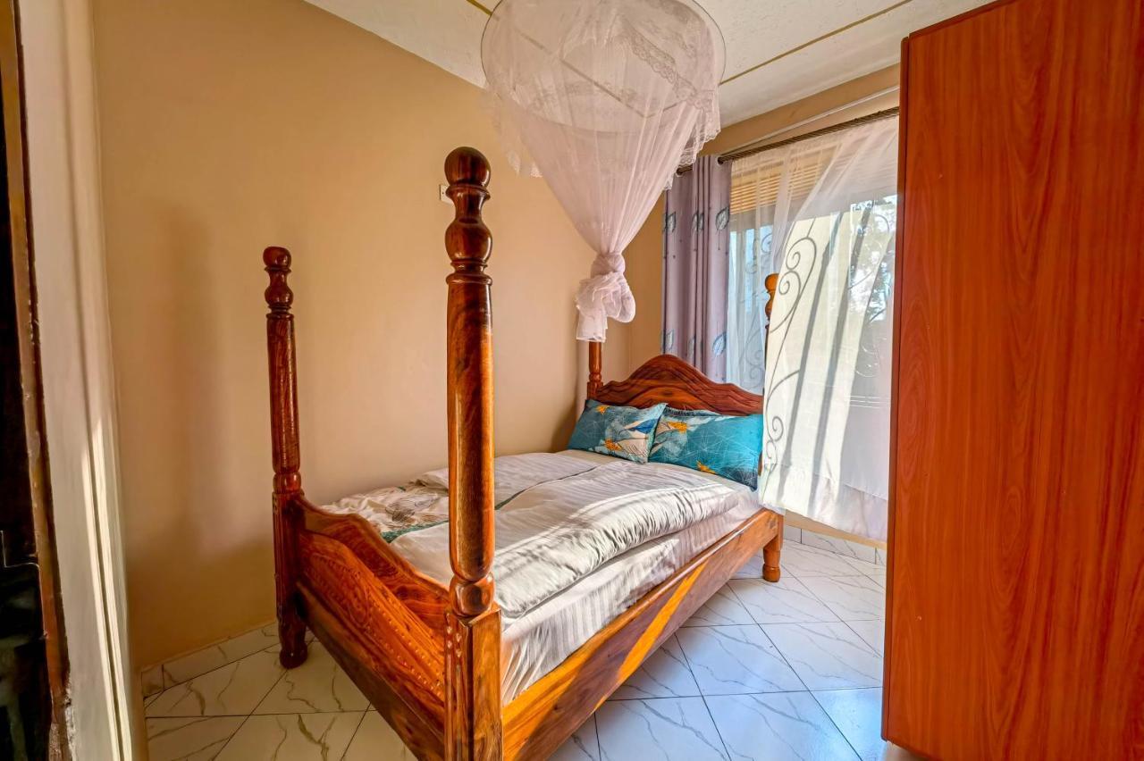 Peace Of Mind Suites Entebbe Exteriér fotografie
