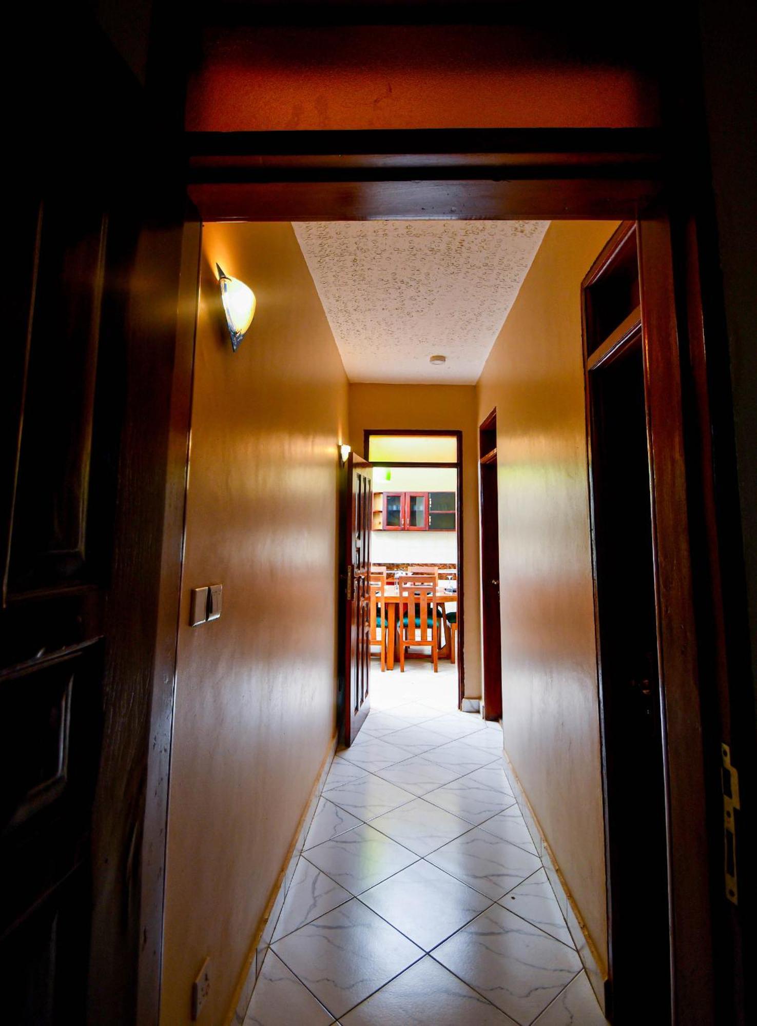 Peace Of Mind Suites Entebbe Exteriér fotografie