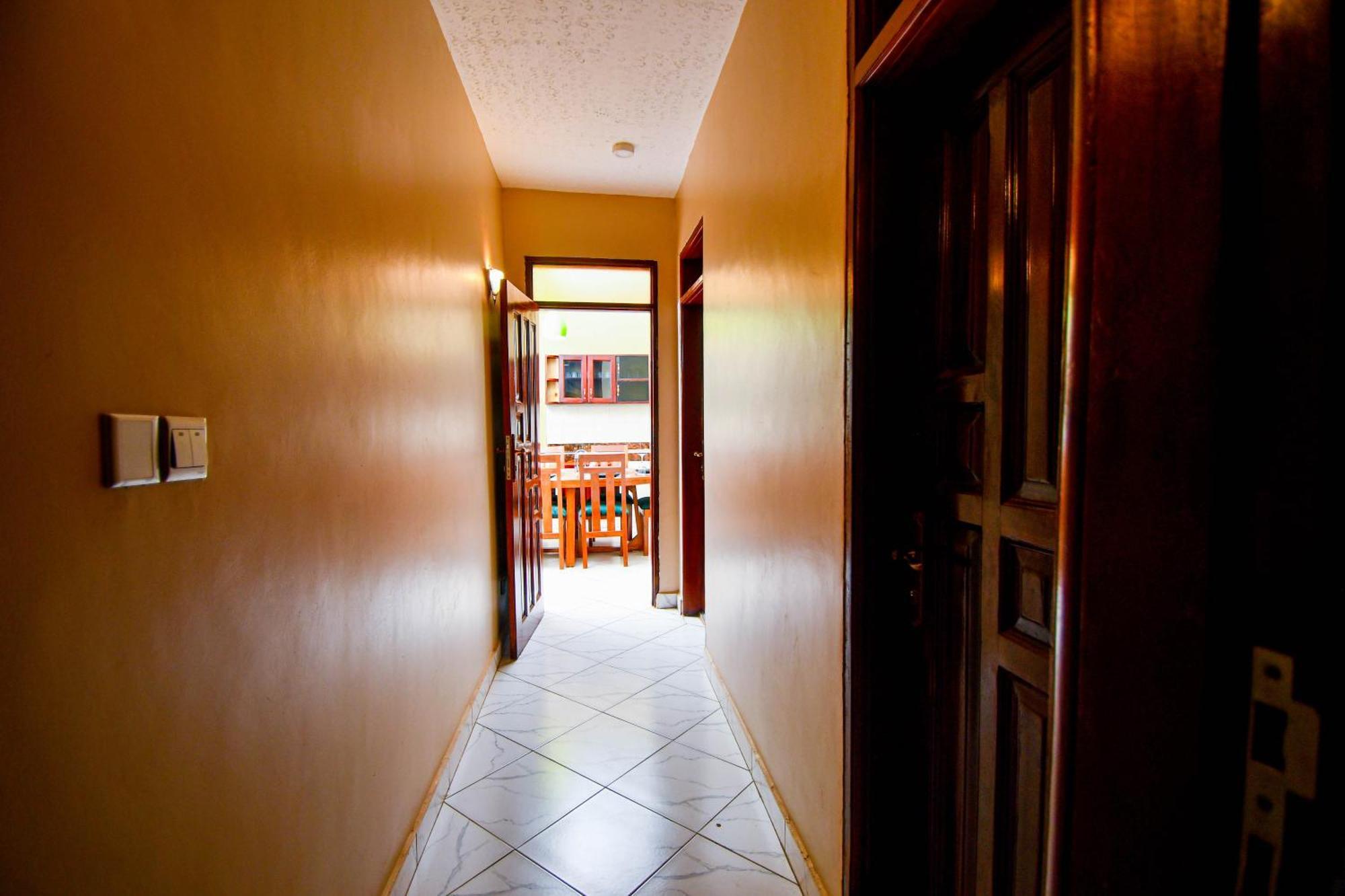 Peace Of Mind Suites Entebbe Exteriér fotografie